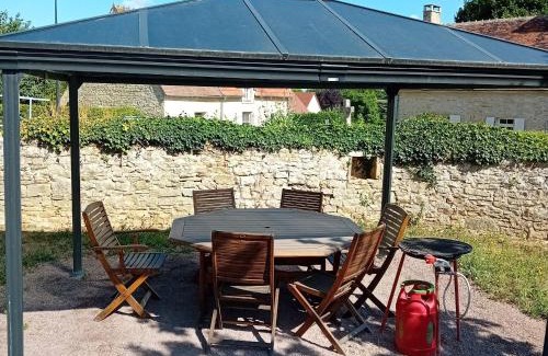 La Celle Apartment | Location spacieuse dans ancien prieuré restauré - FR-1-586-66