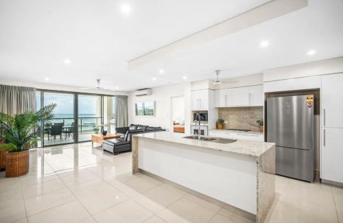 Darwin City Centre Apartment | Location Style and Amazing Views