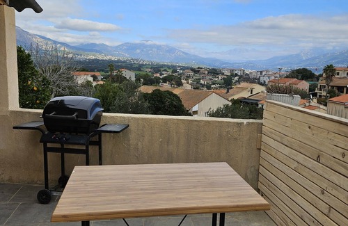 Mezzavia Apartment | Location T2 Proche Toutes Commodites ET Dans UN Coin Tranquille VUE Campagne