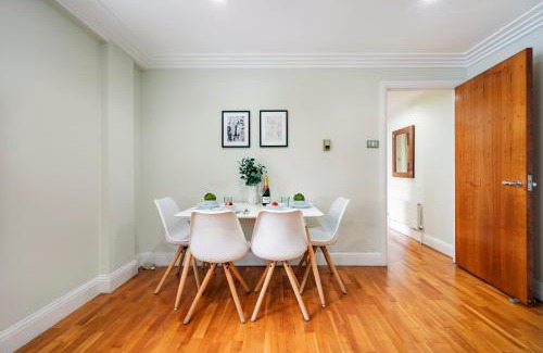Covent Garden Apartment | Location Trafalgar Square 1 Bedr, 3 Beds, sleeps 6