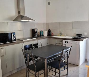Le Mourillon Apartment | location vacances T4 bas de villa Toulon