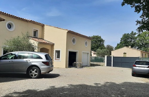Regusse Villa | Location Villa Avec 2 Appartements Ind, Proche du Lac de Ste Croix et du Verdon