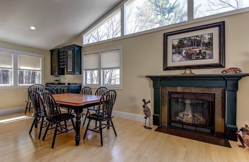 North Conway House | Location! Walk to Town with Hot Tub and Game Room!