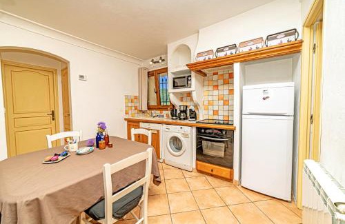 Le Bar-sur-Loup Apartment | Locations-06 Maison de Noelie 1er etage 30mn Nice