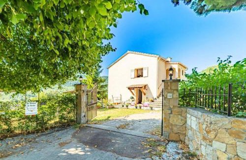 Le Bar-sur-Loup Apartment | Locations-06 Maison de Noelie 1er etage 30mn Nice