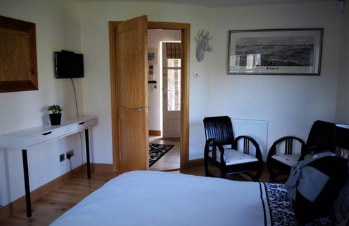 Arden Apartment | Loch Lomond Unique Selfcontained bed+bathroom