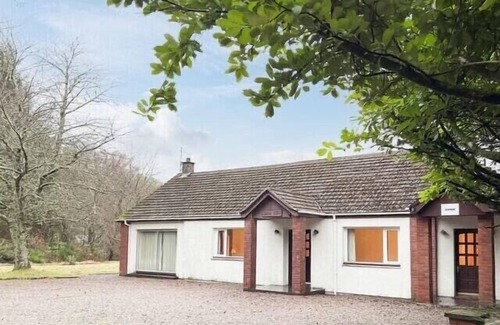 South Laggan Cottage | Loch Oich Waterside Cottage