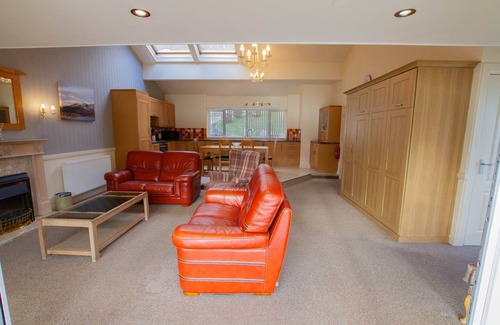 Kinloch Rannoch Cottage | Loch Rannoch Highland Lodge (3) - Retreat Group