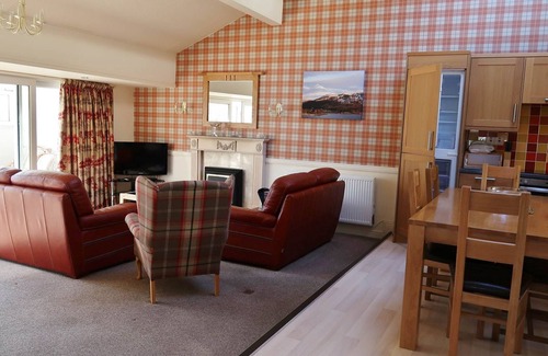 Kinloch Rannoch Cottage | Loch Rannoch Highland Lodge (3) - Retreat Group