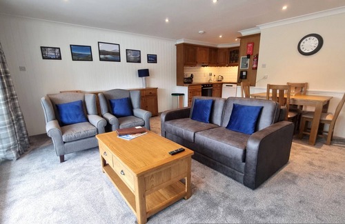 Kinloch Rannoch Apartment | Loch Rannoch Highland Club Red Deer Lodge 05