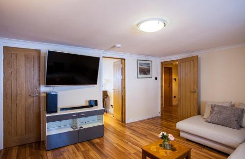Inveraray Apartment | Loch-side Apartment