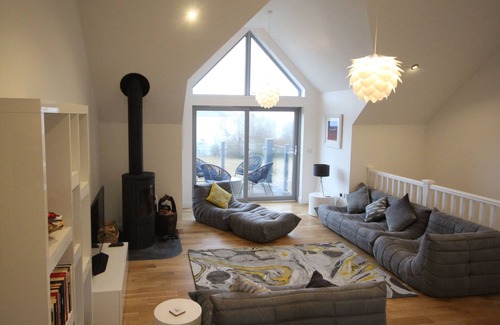Fearnan House | Loch side holiday home with stunning views