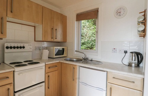 Lochgilphead Cottage | LOCHEAD CHALET, pet friendly, with a garden in Lochgilphead