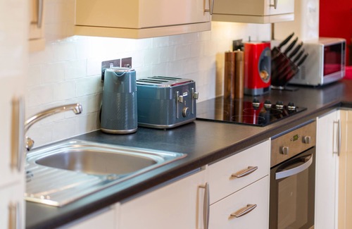 Crieff Cottage | Lochelour Mill Cottage - a cottage that sleeps 2 guests in 1 bedroom