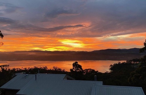 Merimbula House | Lochview - 3 bedroom, pet friendly home with great views! 3+ nights