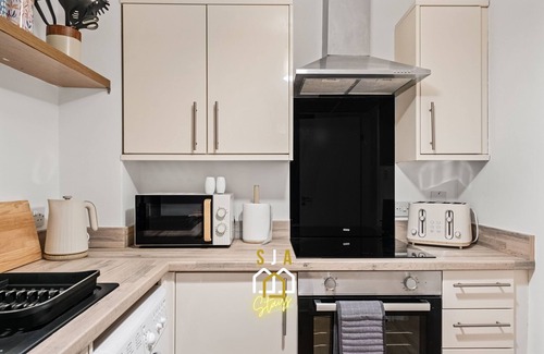 Central Aberdeen Apartment | Lochy Stay - SJA Stays - Modern 2 Bed Apartment