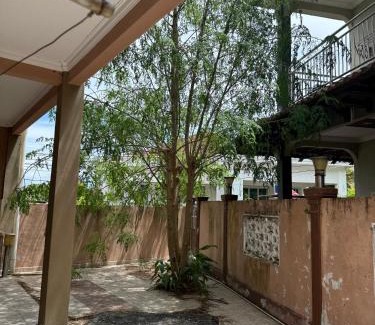 Kampung Behor Gandin House | Lociz Roomstay Kangar