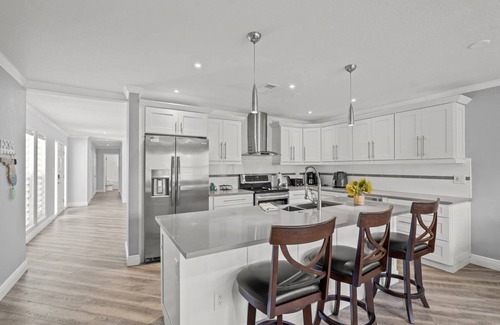 Gulf Gate Estates House | Lock in Sunshine and Savings Before It’s Too Late
