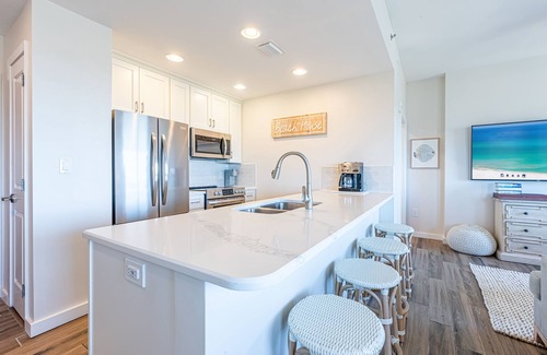 Sandestin Condo | Lockout Style ~ Balcony ~ Gulf Views ~ Resort Pool and Hot Tub