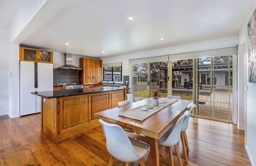 Bridgewater on Loddon House | Loddon Retreat - Sleeps 12