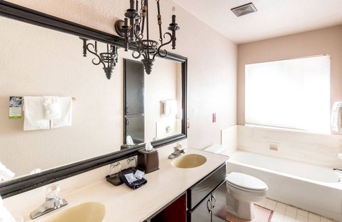 Uptown Sedona Cabin | Lodge ∙ 1 bedroom ∙ 2 guests