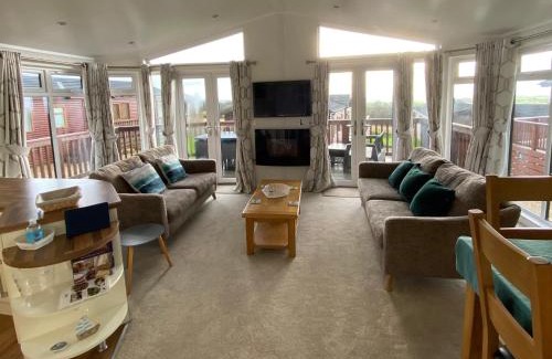 Tavistock House | Lodge 10, Cedar Lodge Park