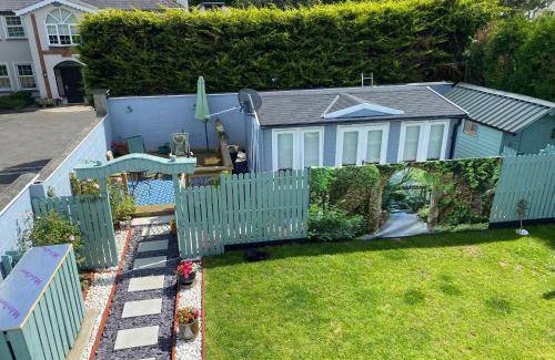 Castlebridge Cabin | Lodge ∙ 2 bedrooms ∙ 4 guests