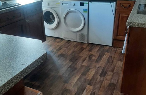 Brierley Hill Apartment | Lodge 2 near Merry Hill shopping centre
