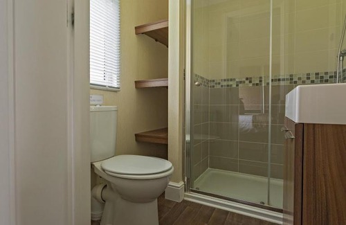 Chittering Apartment | Lodge 46 R and R Holidays Ltd