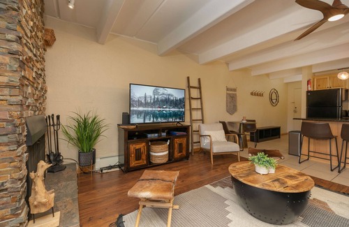 Dillon Condo | Lodge at Lake Dillon Condo: Great Year-Round Location
