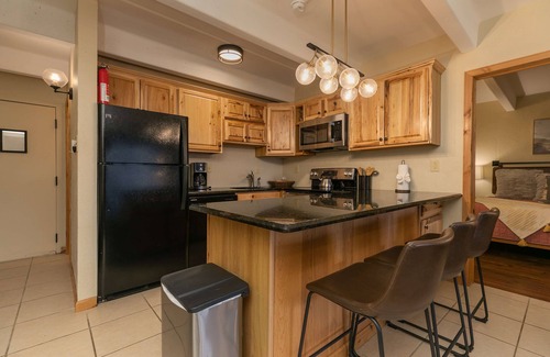 Dillon Condo | Lodge at Lake Dillon Condo: Great Year-Round Location