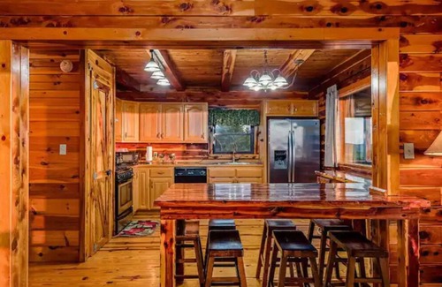 Ponca Cabin | Lodge at OZK Ranch- Incredible mountaintop cabin with hot tub and views