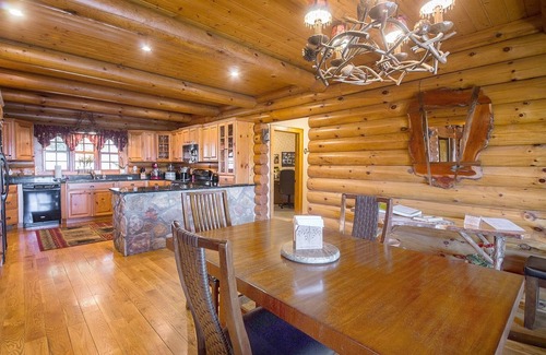 Rambling Ridge Cabin | Lodge at Shady Branch