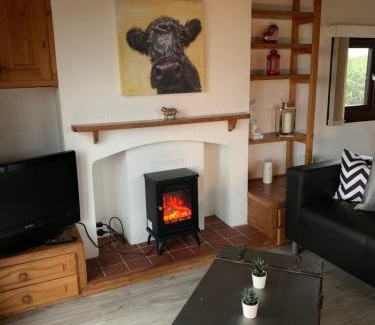 Portpatrick Apartment | Lodge Cabin with Fabulous Views - Farm Holiday