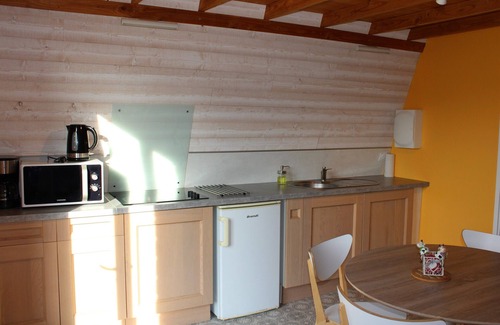 Grandcamp-Maisy Apartment | Lodge-Comfort-Private Bathroom-Countryside view