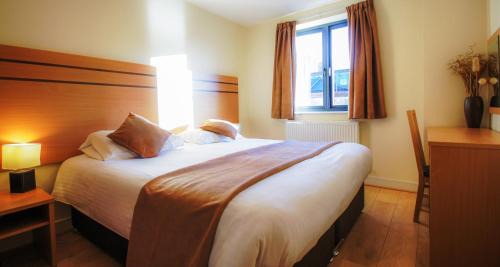 Palmers Green Apartment | Lodge Drive Serviced Apartments