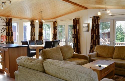 Dinnet House | Lodge E- Uk33091