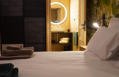 Le Chambon-sur-Lignon House | Lodge familial avec jacuzzi privatif, accès piscine et nombreuses activités au bord du golf - FR-1-582-367
