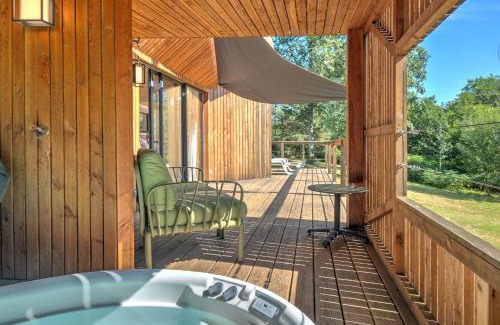 Saint-Felix-de-Reillac-et-Mortemart Bed & Breakfast | Lodge Grand Air avec Jacuzzi