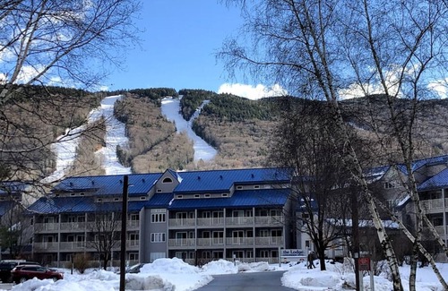 Lincoln Apartment | Lodge Hotel H5 · Resort Hotel at Loon Mtn w/pool, hot tub, Ski Hike