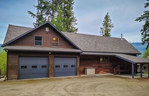 Beasley Ski Chalet | Lodge in The Woods, Nelson