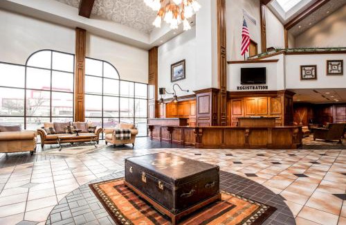 Branson Theater District Hotel | Lodge of the Ozarks