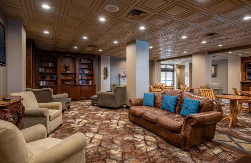 Branson Theater District Hotel | Lodge of the Ozarks