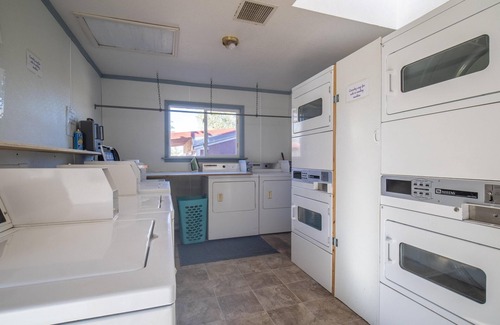 Moab South Valley House | Lodge - OK RV Park Lodge Home