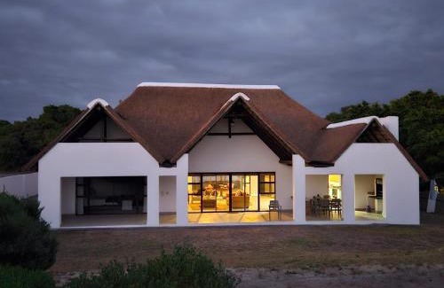 Saint Francis Bay House | Lodge on Lyme Road