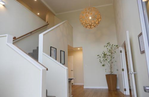 Hastings House | Lodge On St Georges