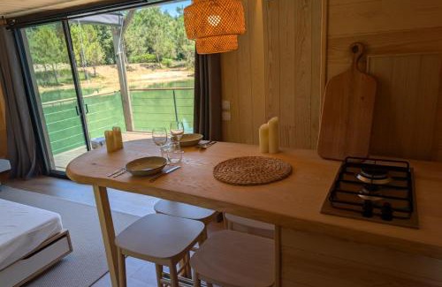 Parcoul-Chenaud Boat Rental | Lodge on the water in Dordogne