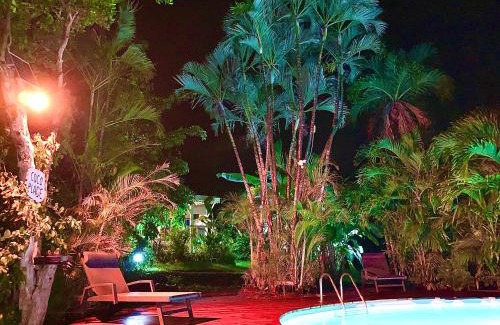 Le Carbet House | LODGE PAMPLEMOUSSE avec PISCINE privative , dans parc calme à 500 m plage