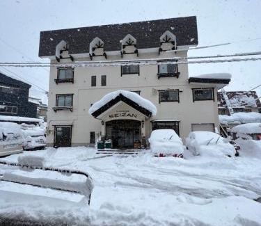 Nozawaonsen Hotel | Lodge Seizan