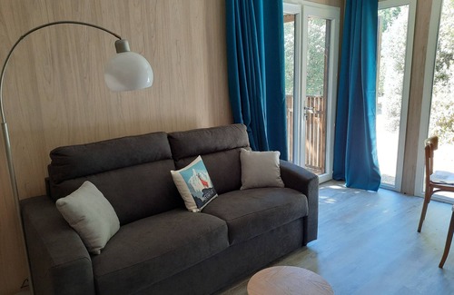 Brousses-et-Villaret Bed & Breakfast | Lodge sous les chênes en montagne noire/Carcassonne
